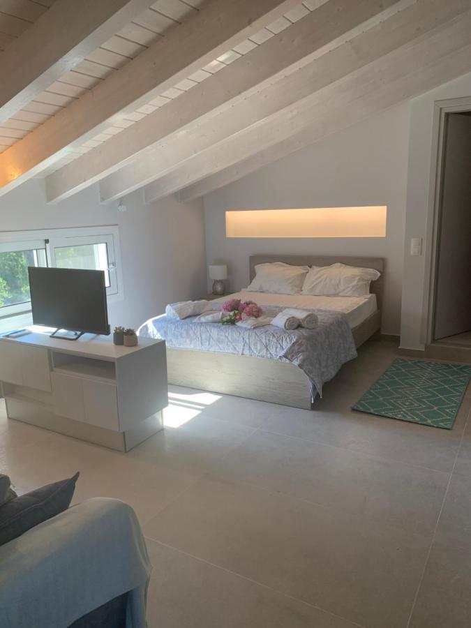 Terpsichore Boutique Bright New Sofita Studios And Appartment Dassia  Luaran gambar