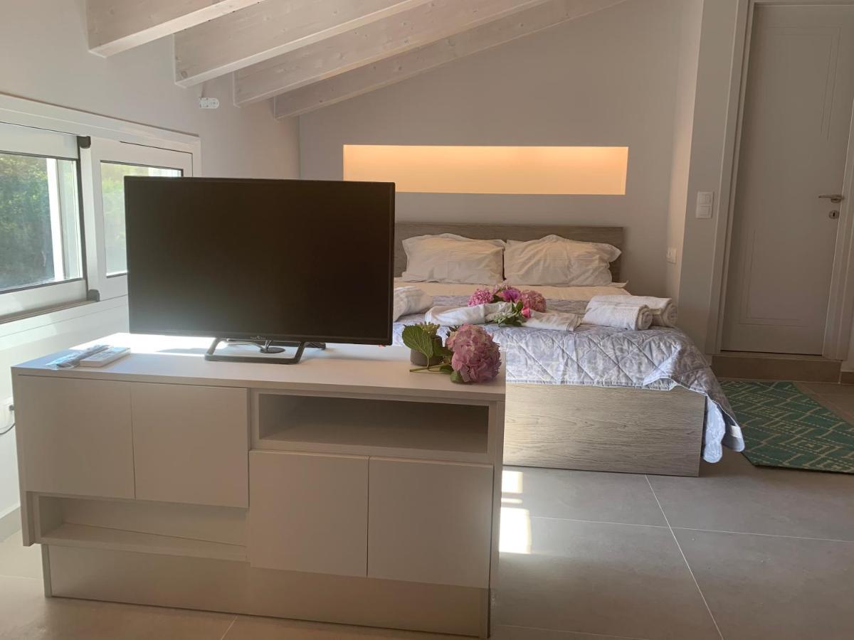 Terpsichore Boutique Bright New Sofita Studios And Appartment Dassia  Luaran gambar